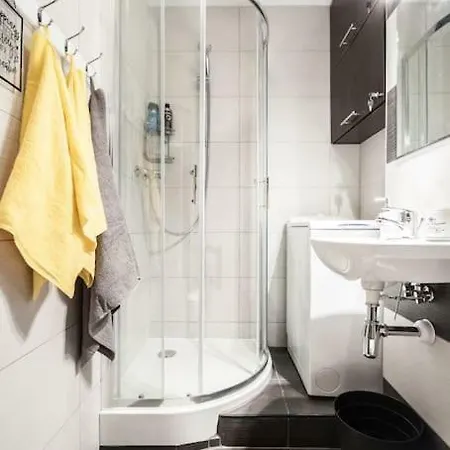 Ul Zlota, Ac, City Center, Metro 아파트